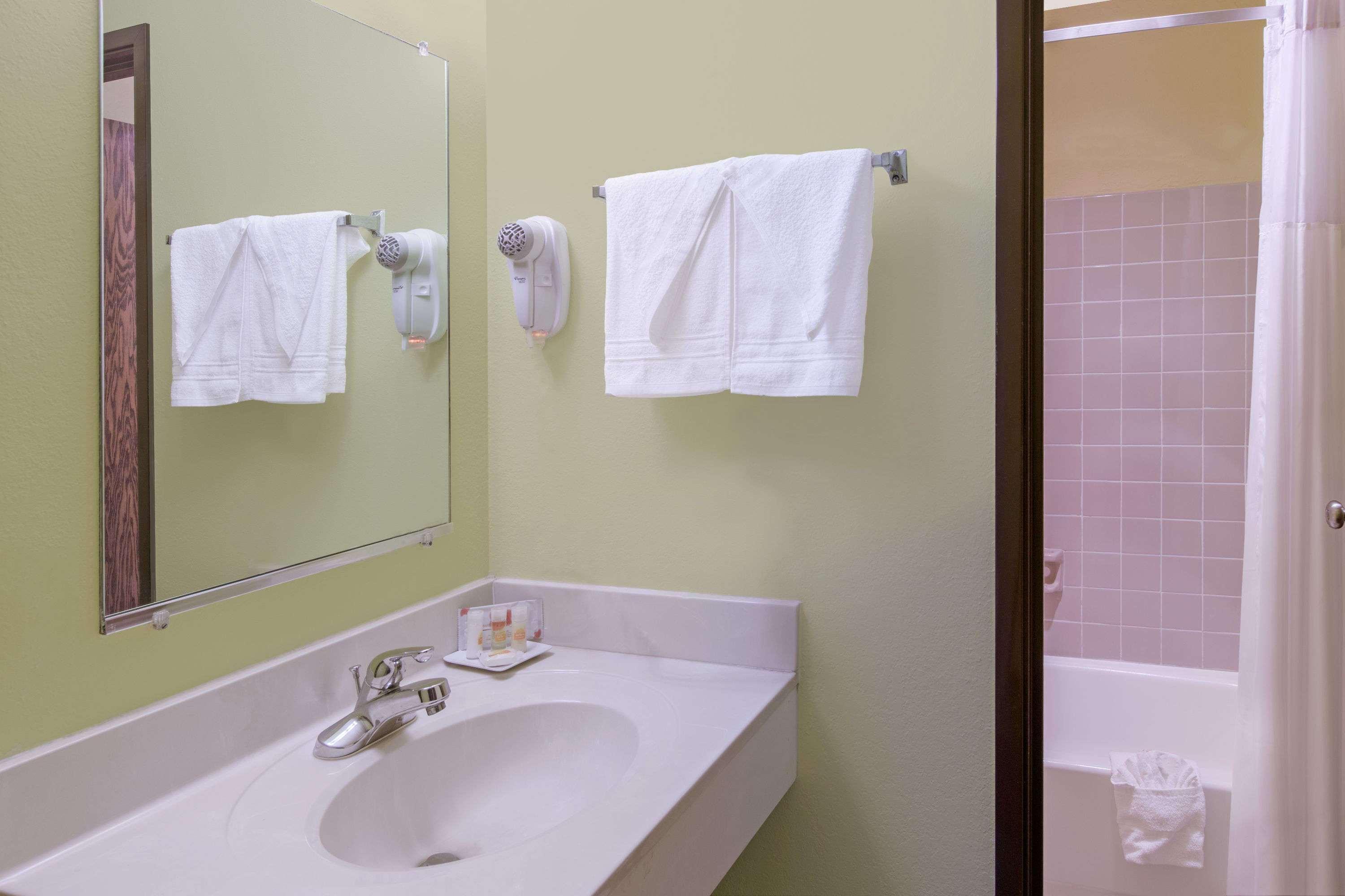 Days Inn By Wyndham Sioux Falls Buitenkant foto