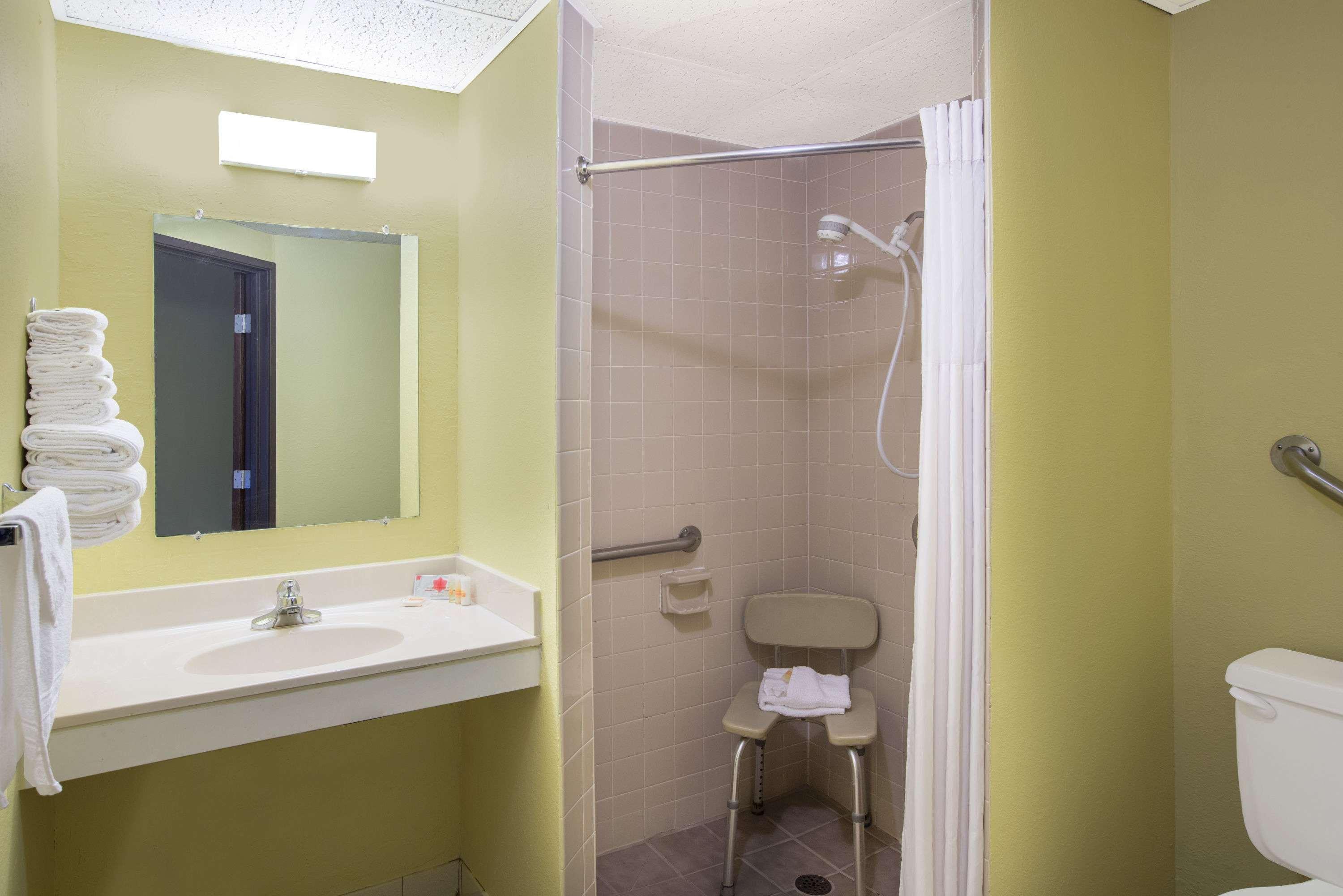 Days Inn By Wyndham Sioux Falls Buitenkant foto