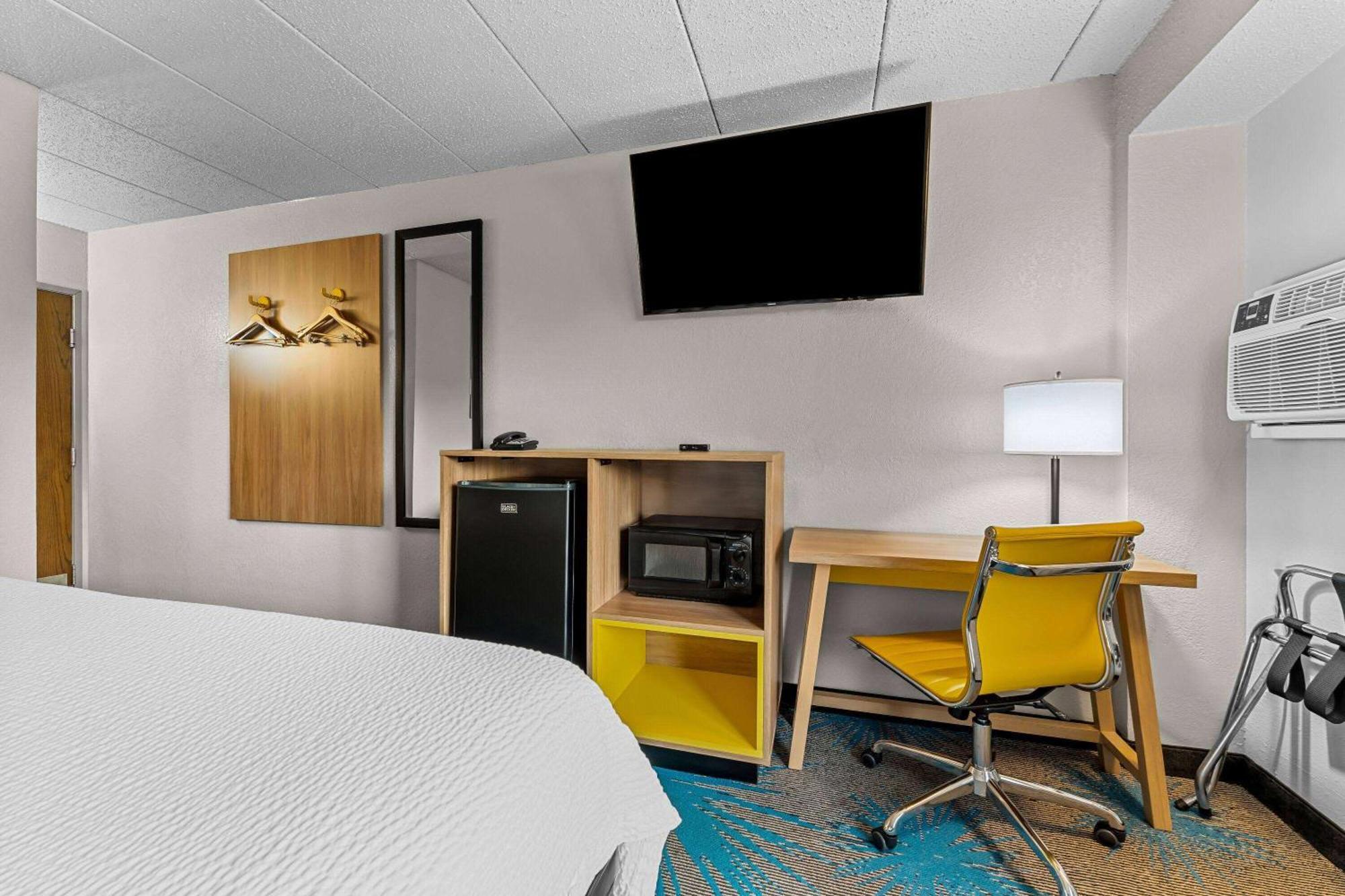 Days Inn By Wyndham Sioux Falls Buitenkant foto